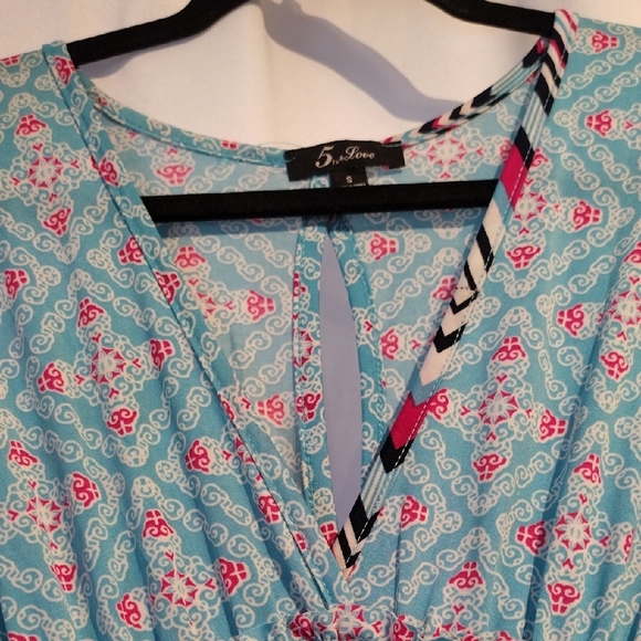 5th & Love Maxi Dress with Chevron Sleeves - Picture 15 of 16